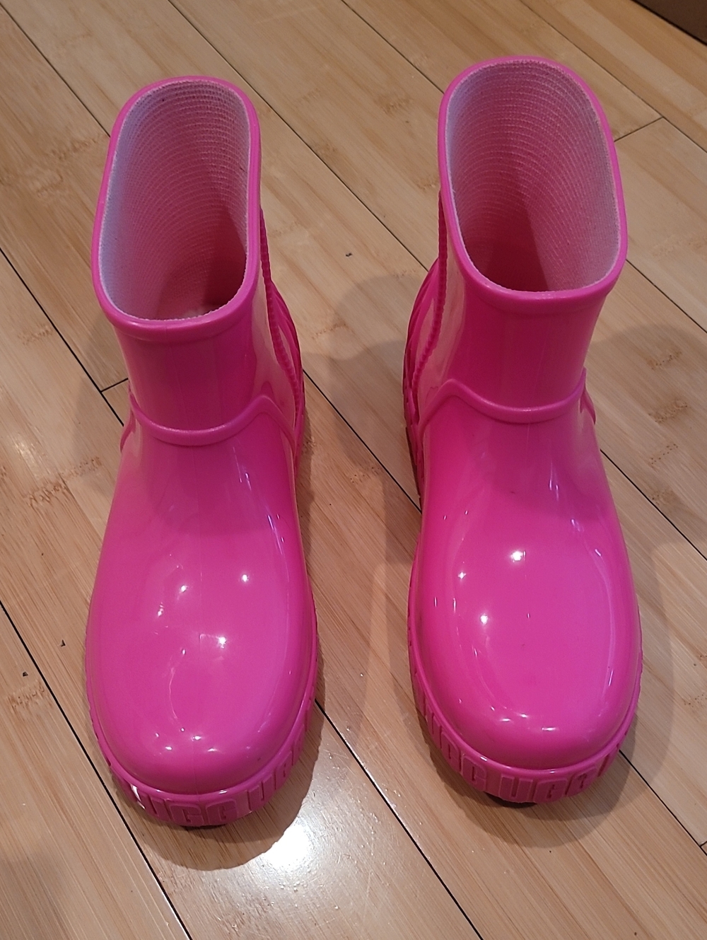 UGG Women's Drizlita Rain Boots Size 8 Pink